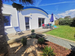 Maison avec belle vue Pointe St Mathieu, 100 m plage et GR34, piscine à partir vacs Pâques